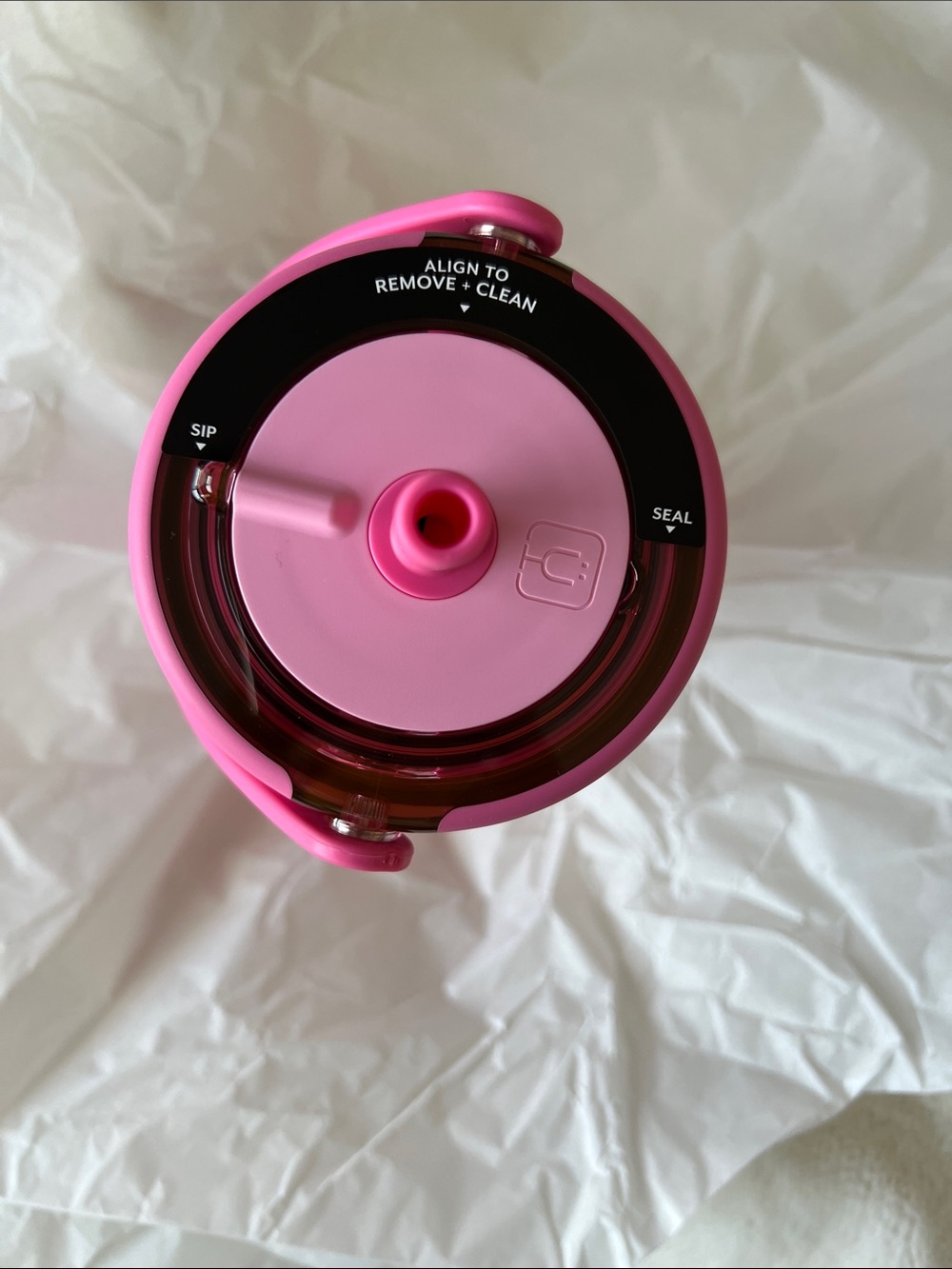 NIB • Brumate x Madi Nelson Pink Gingham Resa 35oz Tumbler • SOLD OUT - Picture 4 of 16